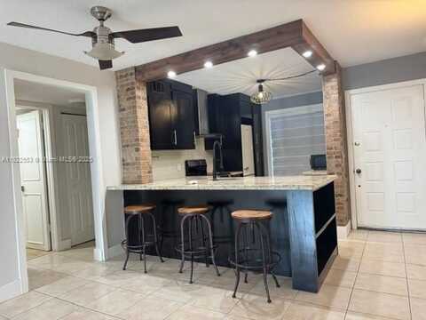 204 Lake Pointe Dr, Oakland Park, FL 33309