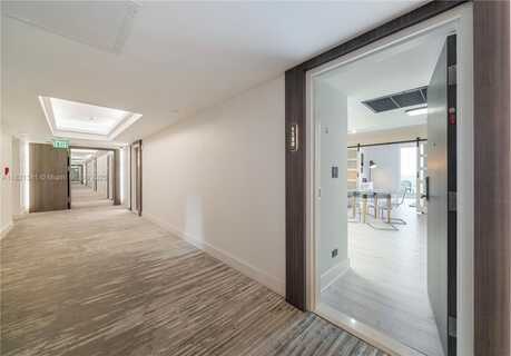 2301 Collins Ave, Miami Beach, FL 33139