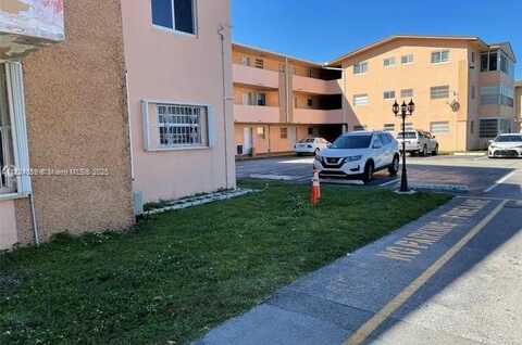 120 Royal Palm Rd, Hialeah Gardens, FL 33016