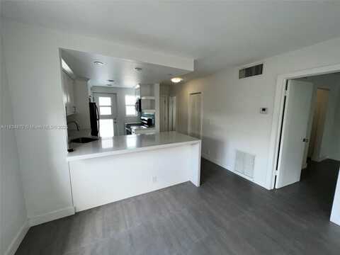 240 Galen Dr, Key Biscayne, FL 33149