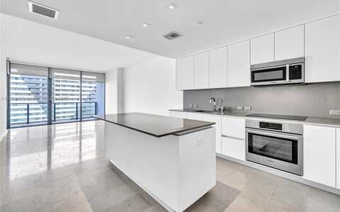 88 SW 7th St, Miami, FL 33130