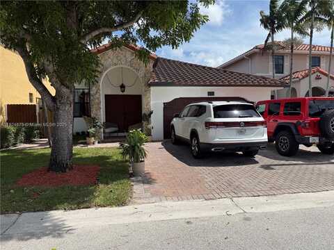 9772 NW 9th St, Miami, FL 33172