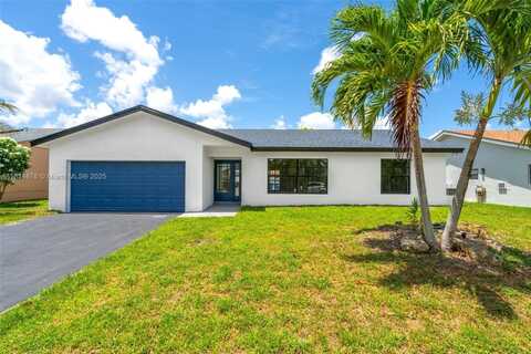 7441 NW 38th Ct, Lauderhill, FL 33319