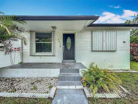 6464 Mcclellan St, Hollywood, FL 33024