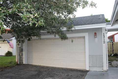 1312 N Quetzal Ct, Homestead, FL 33035