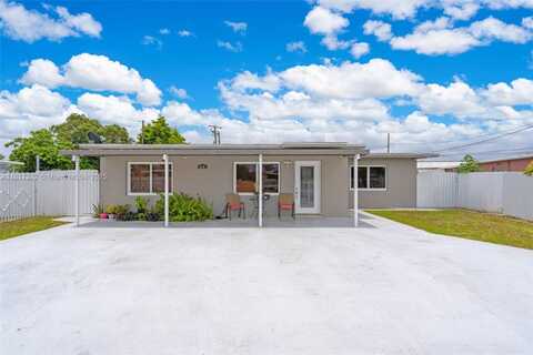 810 E 9th Pl, Hialeah, FL 33010