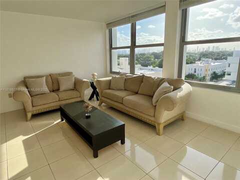 2899 Collins Ave, Miami Beach, FL 33140