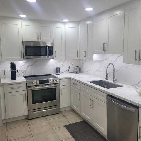 9111 E Bay Harbor Dr, Bay Harbor Islands, FL 33154