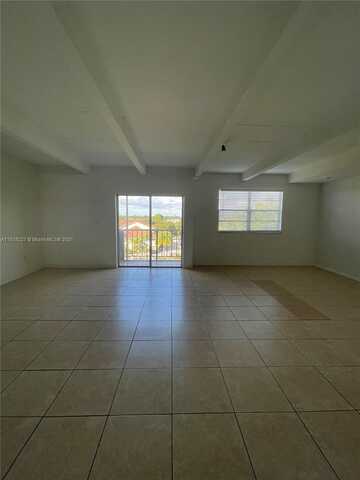 8950 NE 8th Ave, Miami, FL 33138