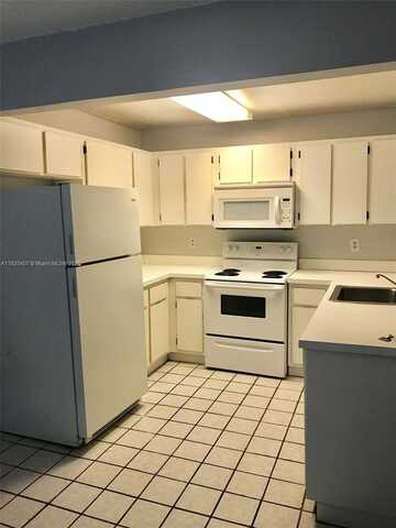 9810 Hammocks Blvd, Miami, FL 33196