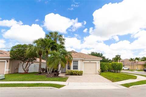 11811 SW 8th St, Pembroke Pines, FL 33025