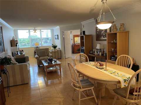10422 NW 24th Pl, Sunrise, FL 33322