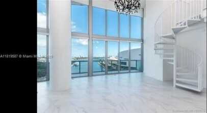 888 Biscayne Blvd, Miami, FL 33132