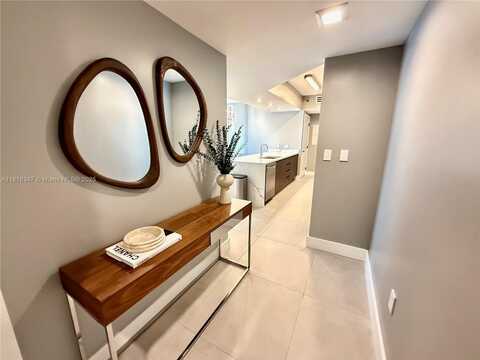 55 SE 6th St, Miami, FL 33131