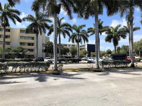 10000 NW 80 Ct, Hialeah Gardens, FL 33016