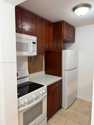 8560 N Sherman Cir, Miramar, FL 33025