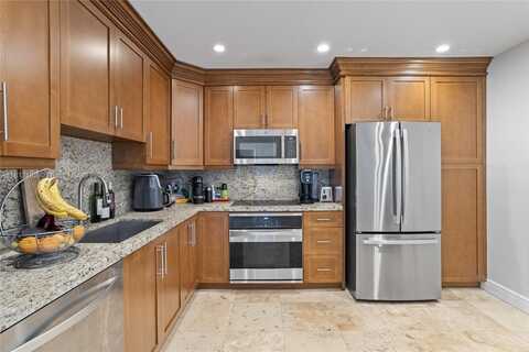 151 Crandon Blvd, Key Biscayne, FL 33149