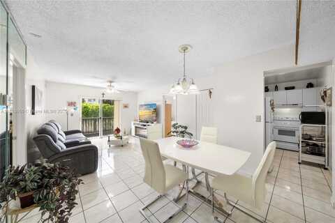 4709 NW 7th St, Miami, FL 33126