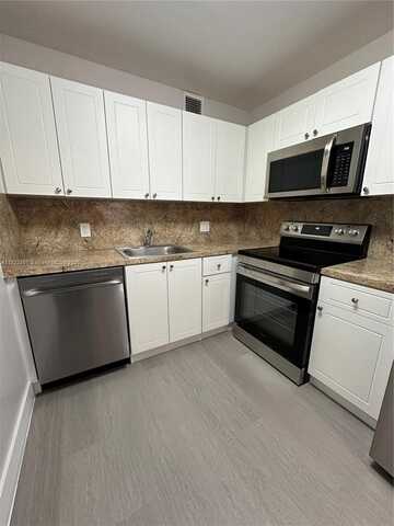 101 SW 132nd Way, Pembroke Pines, FL 33027
