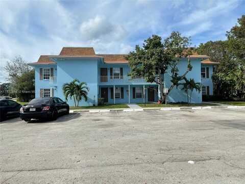4951 Wedgewood Way, West Palm Beach, FL 33417