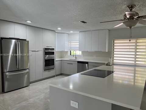 10860 NW 40th St, Coral Springs, FL 33065