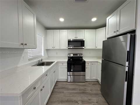 6032 SW 25th St, Miramar, FL 33023