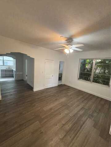721 15th St, Miami Beach, FL 33139