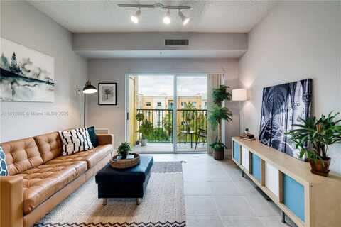 6001 SW 70th St, South Miami, FL 33143