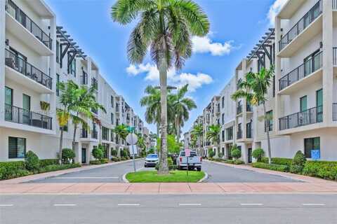 4740 NW 84th Ct, Doral, FL 33166