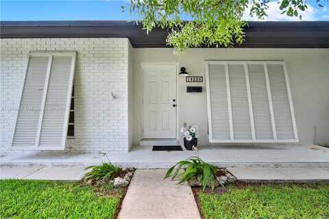 18225 SW 94th Ave, Palmetto Bay, FL 33157