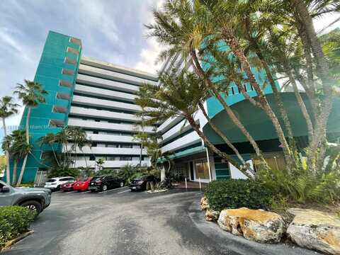 1700 NW N River Dr, Miami, FL 33125