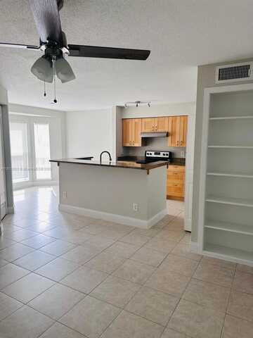 777 Riverside Dr, Coral Springs, FL 33071