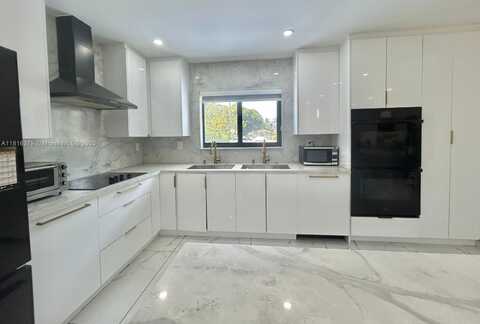 17630 NE 4th Ave, North Miami Beach, FL 33162