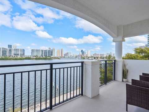3255 NE 184th St, Aventura, FL 33160