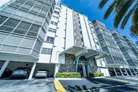 400 Diplomat Pkwy, Hallandale Beach, FL 33009