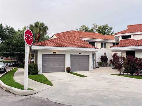 942 NW 92nd Ter, Plantation, FL 33324