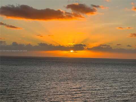 462 Golden Isles Dr, Hallandale Beach, FL 33009