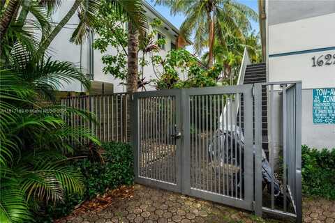 1622 Bay Rd, Miami Beach, FL 33139