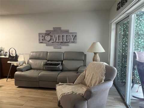 15711 SW 137th Ave, Miami, FL 33177