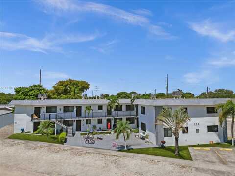 114 SE 8th St, Hallandale Beach, FL 33009