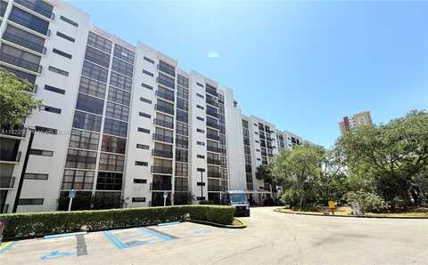 16909 N Bay Rd, Sunny Isles Beach, FL 33160