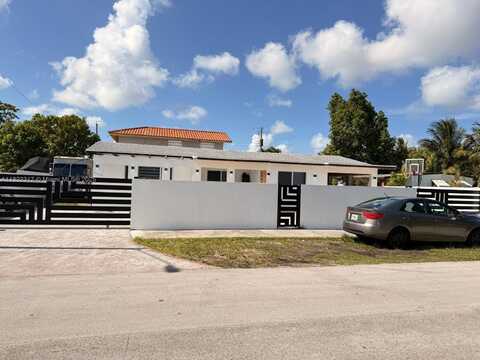 9961 SW 41st Ter, Miami, FL 33165