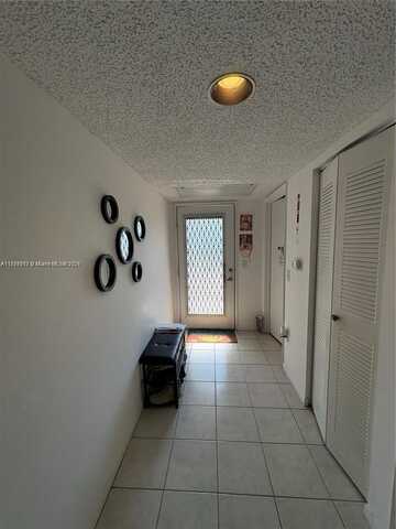 13455 SW 16th Ct, Pembroke Pines, FL 33027