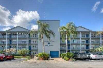 900 SW 125th Way, Pembroke Pines, FL 33027