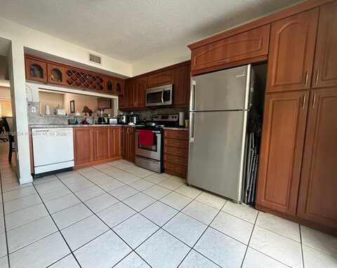 14901 SW 82nd Ter, Miami, FL 33193