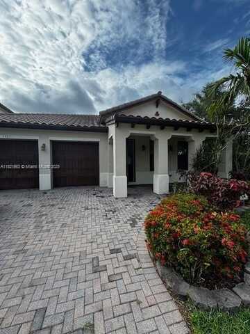 3927 NW 84th Way, Cooper City, FL 33024