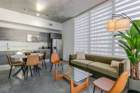 151 SE 1st St, Miami, FL 33131
