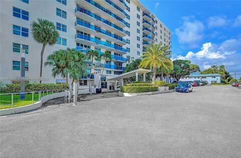 7501 E Treasure Dr, North Bay Village, FL 33141