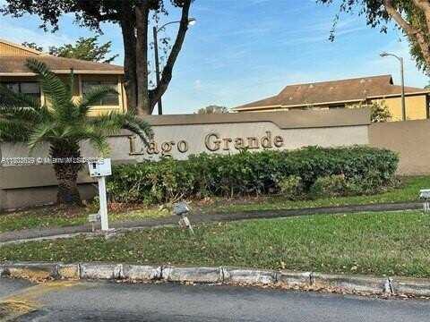2740 W 63rd Pl, Hialeah, FL 33016
