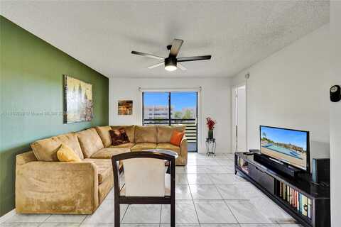 2748 NW 104th Ave, Sunrise, FL 33322